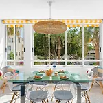 Ocean Garden Apartment *